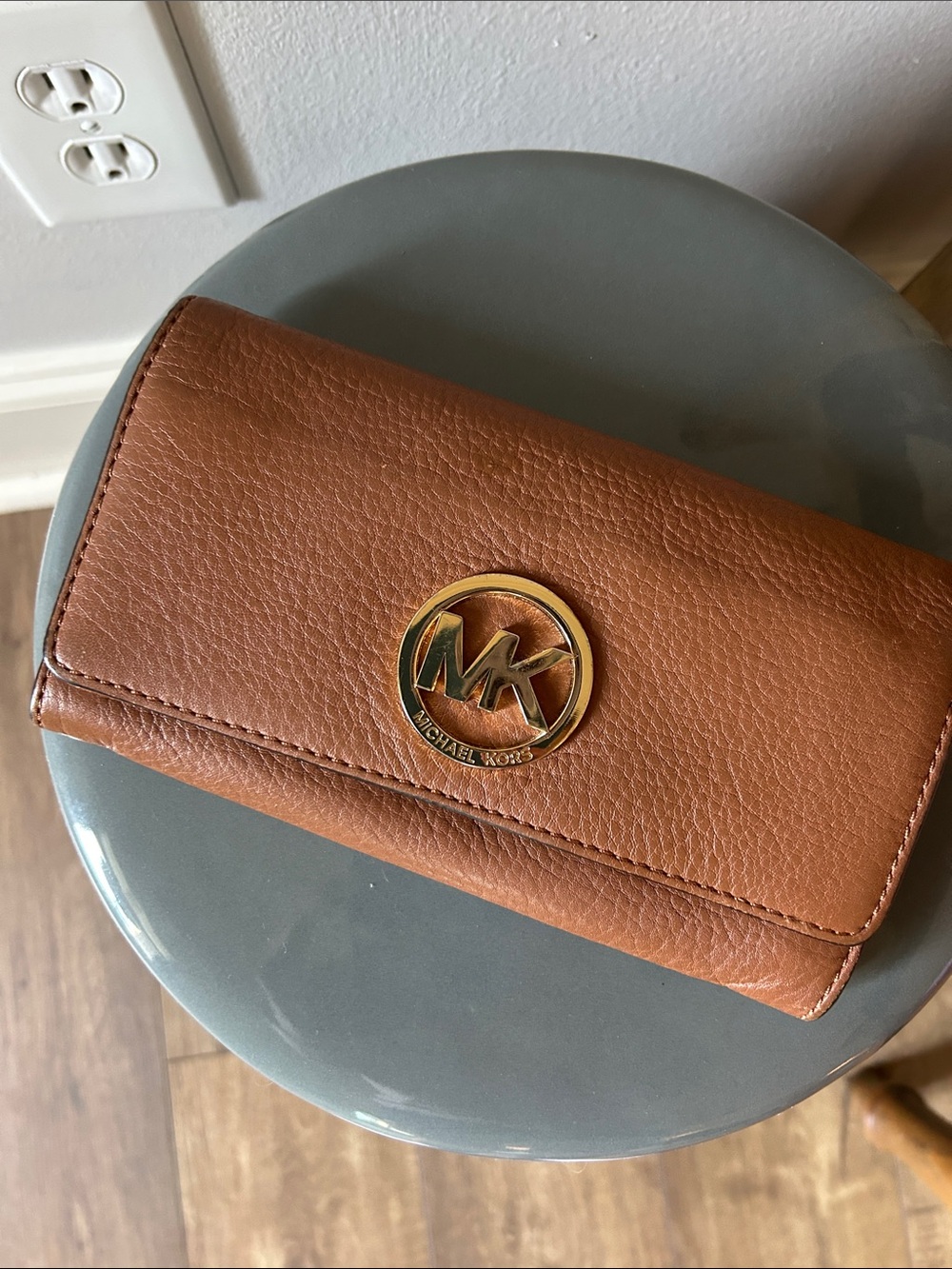 Michael Kors Tan Pebbled Leather Trifold Wallet with Gold MK Emblem
